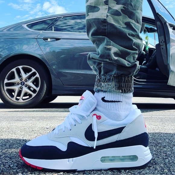 Meet your Posher, Chris - Picture 1 of 1